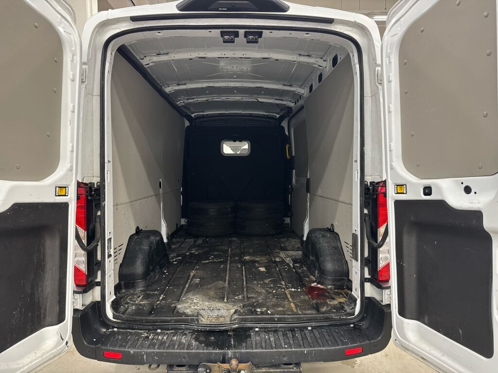 Ford Transit 2022 Valkoinen