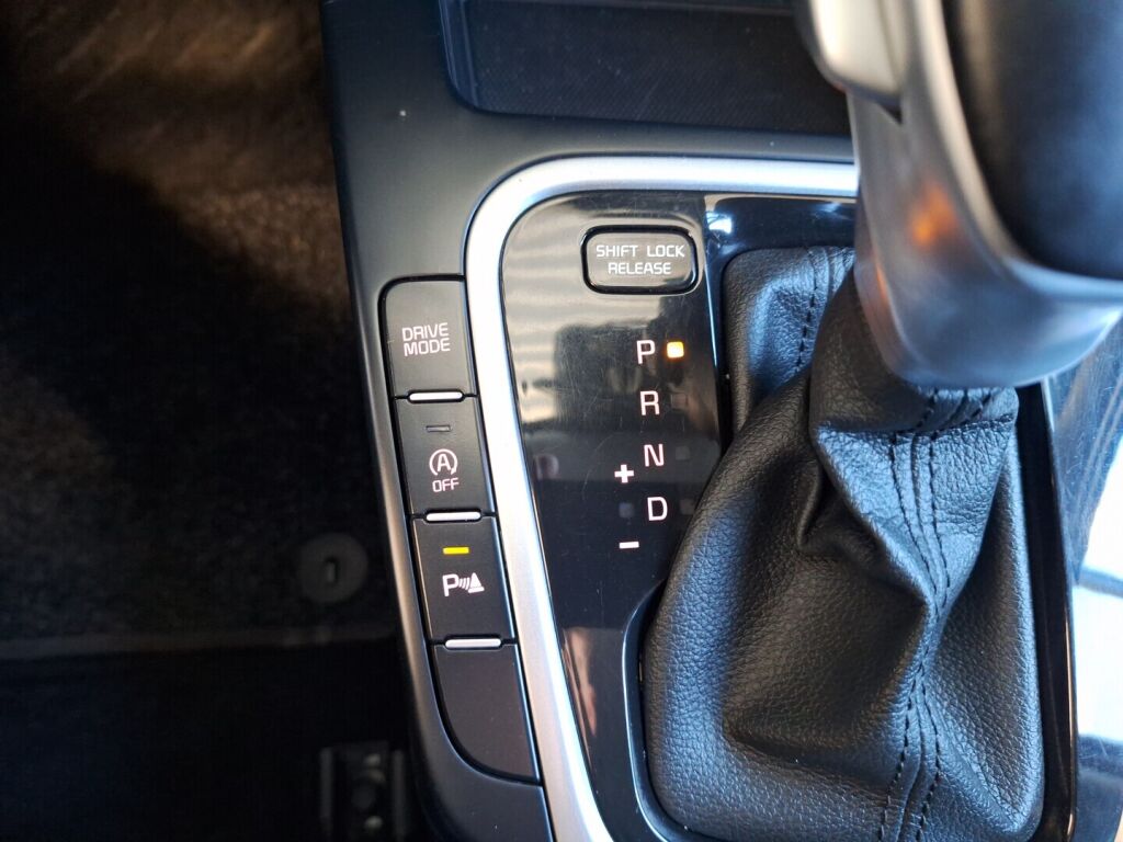 Kia Ceed 2022 Valkoinen