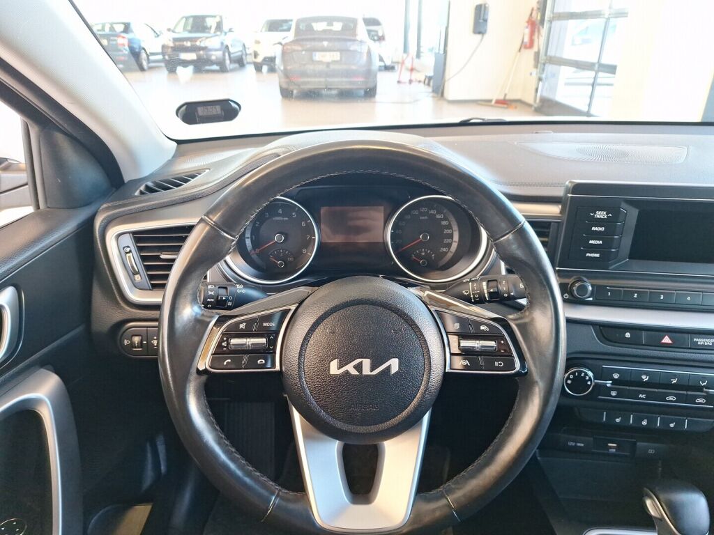 Kia Ceed 2022 Valkoinen