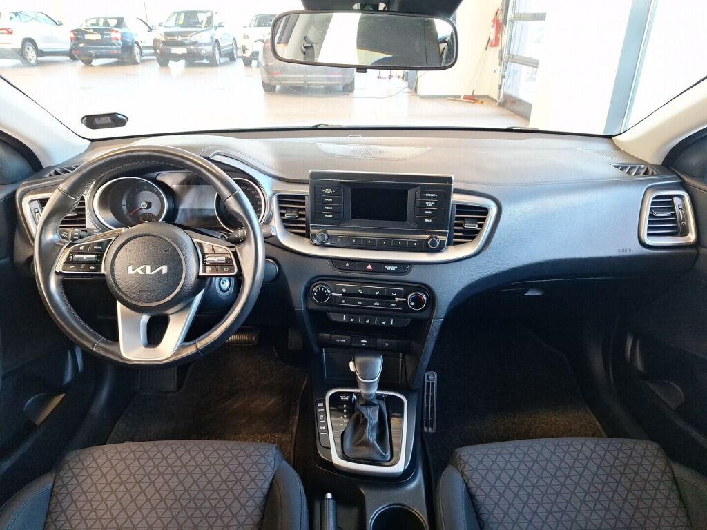 Kia Ceed 2022 Valkoinen