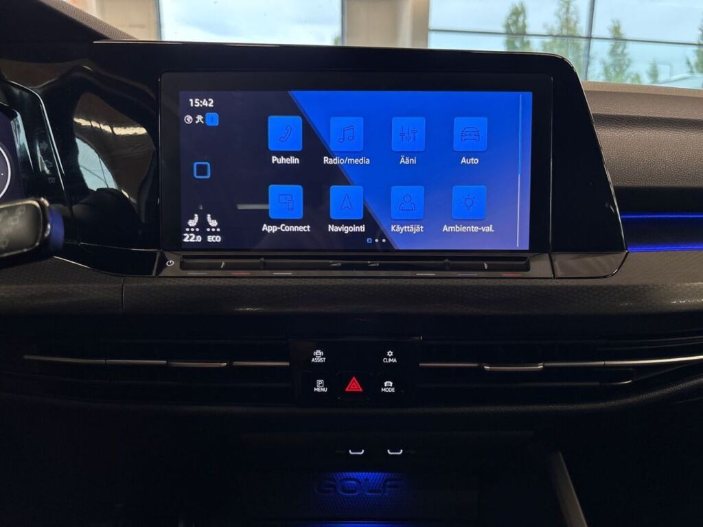 Volkswagen Golf 2021 Valkoinen