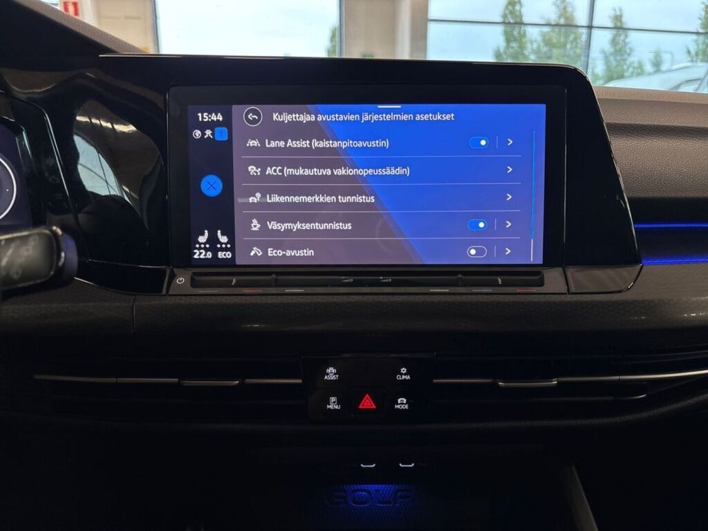 Volkswagen Golf 2021 Valkoinen