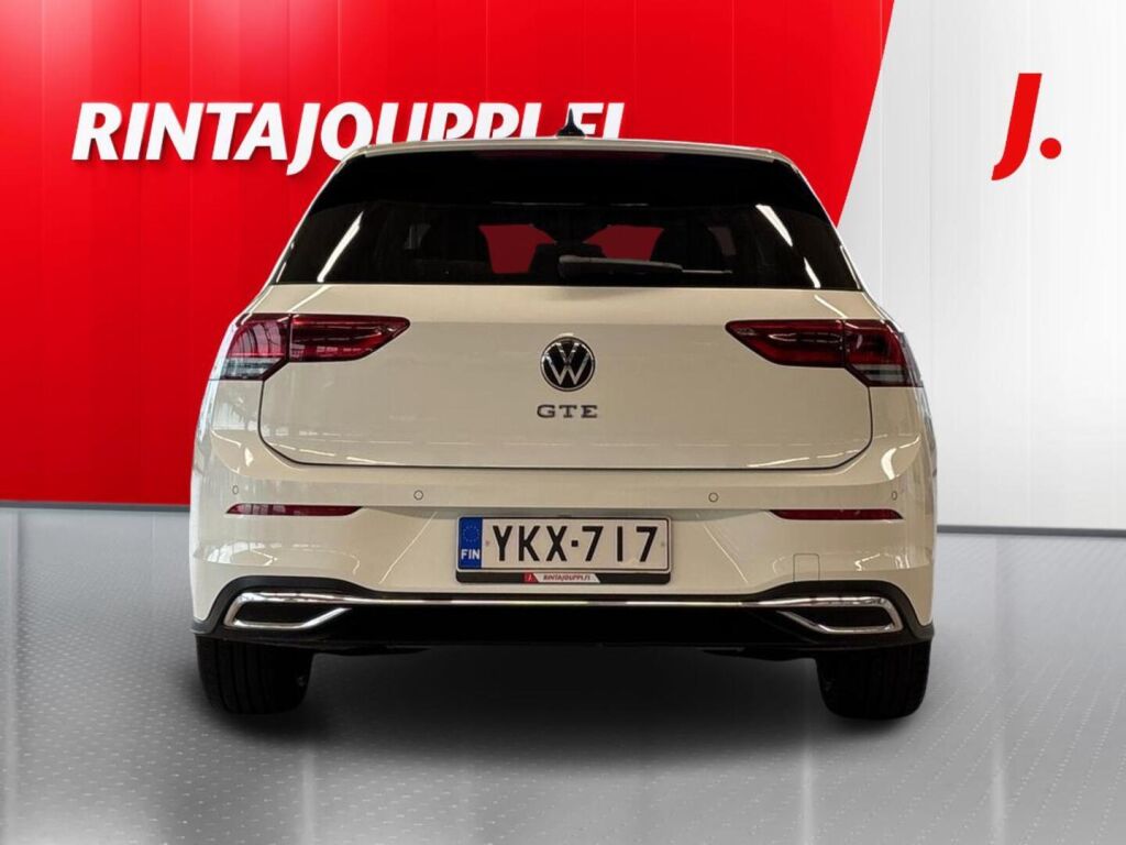 Volkswagen Golf 2021 Valkoinen
