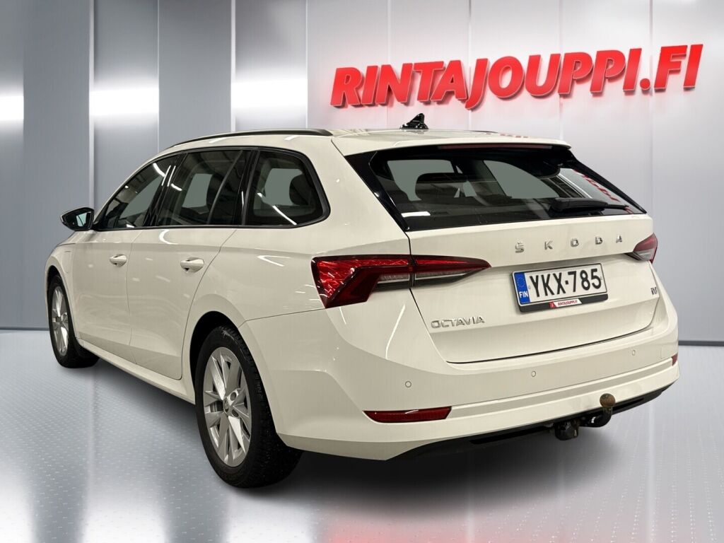 Skoda Octavia 2022 Valkoinen