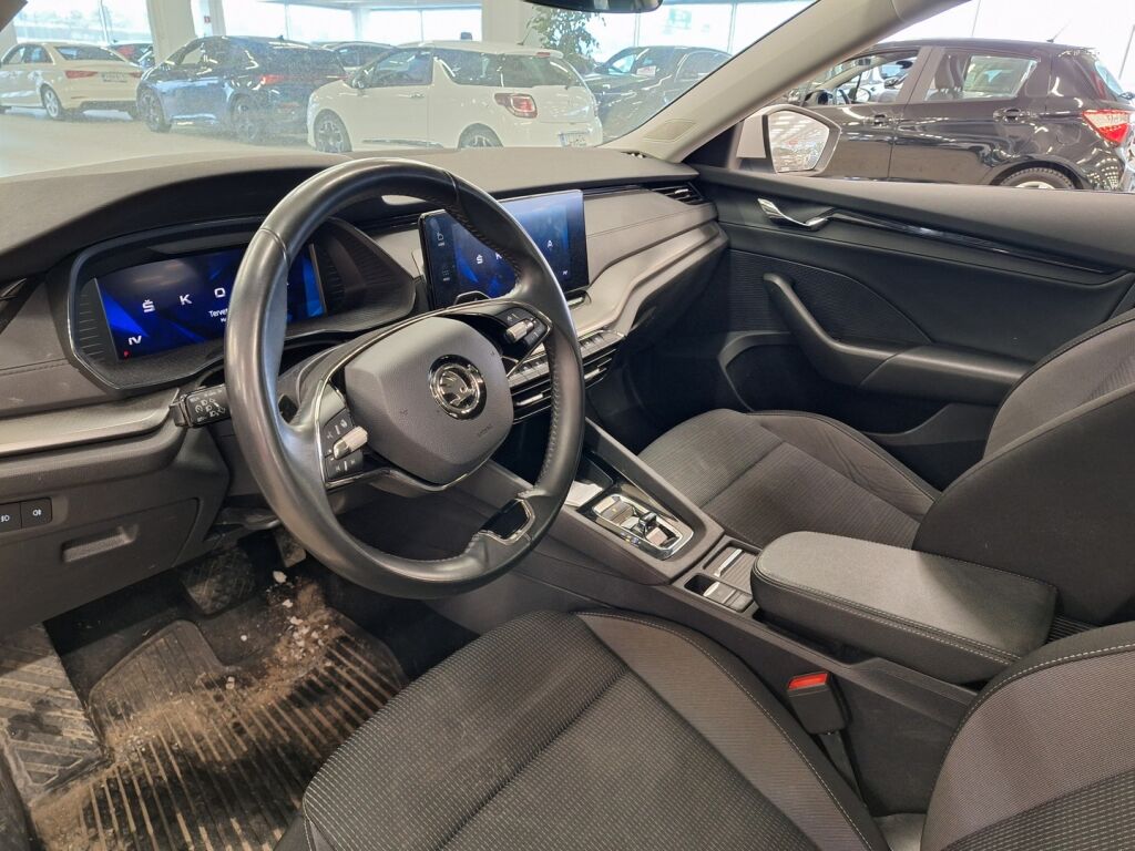 Skoda Octavia 2022 Valkoinen