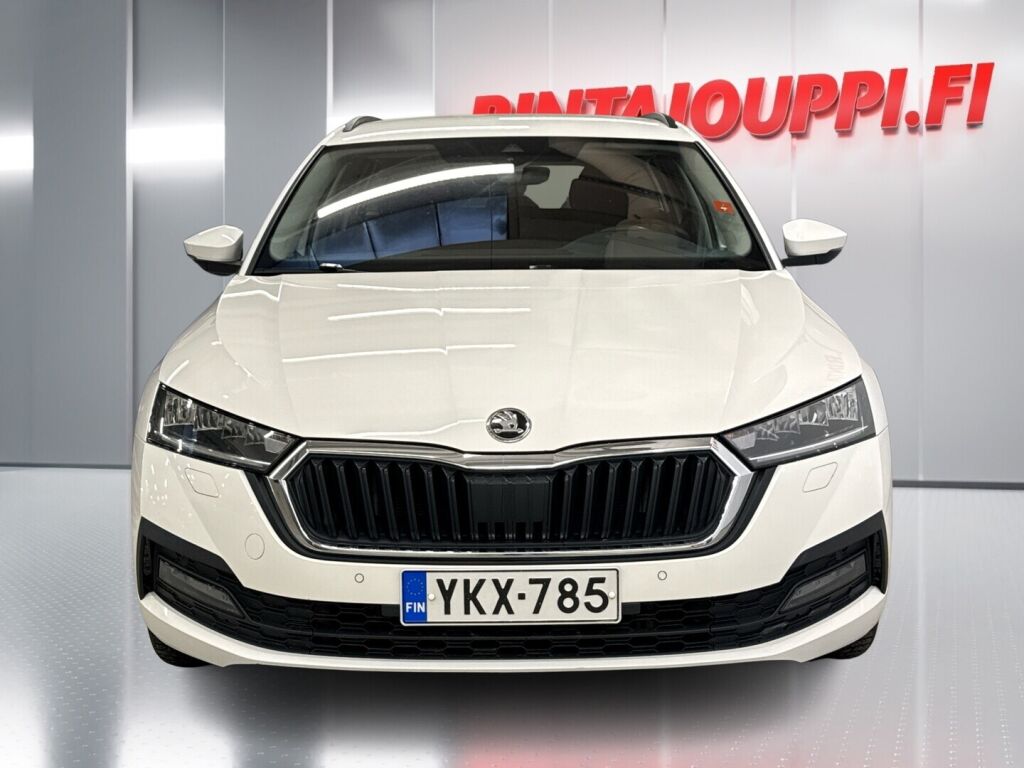 Skoda Octavia 2022 Valkoinen