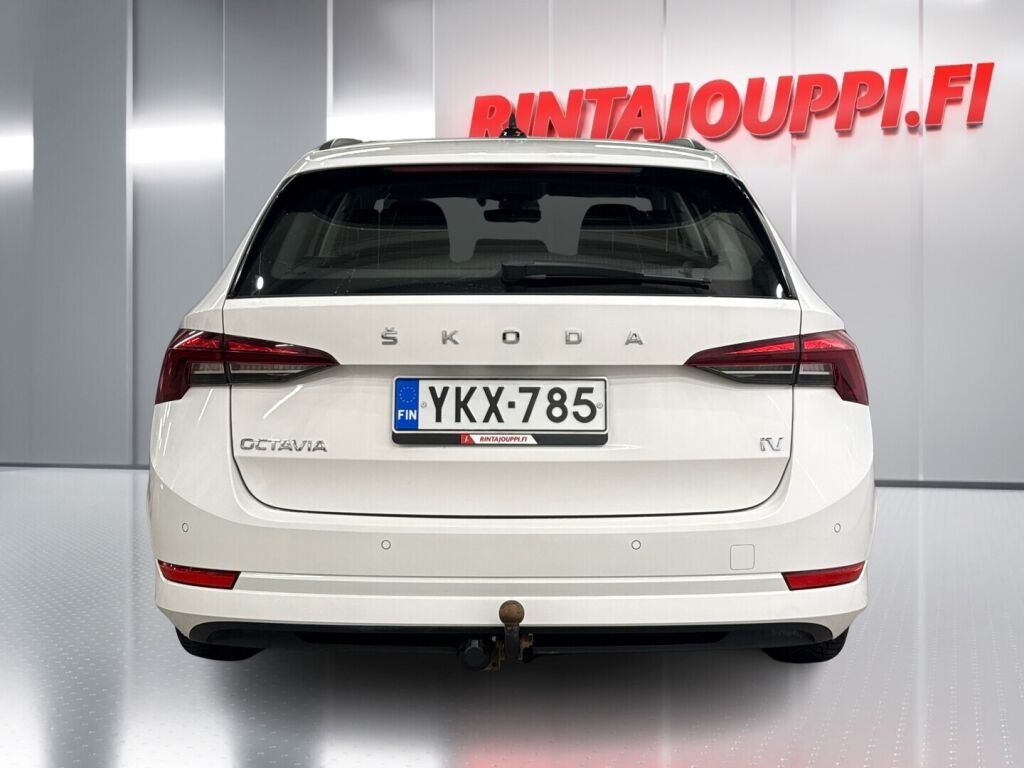 Skoda Octavia 2022 Valkoinen
