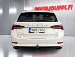 Skoda Octavia 2022 Valkoinen