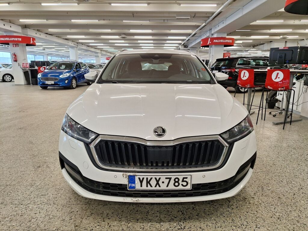 Skoda Octavia 2022 Valkoinen