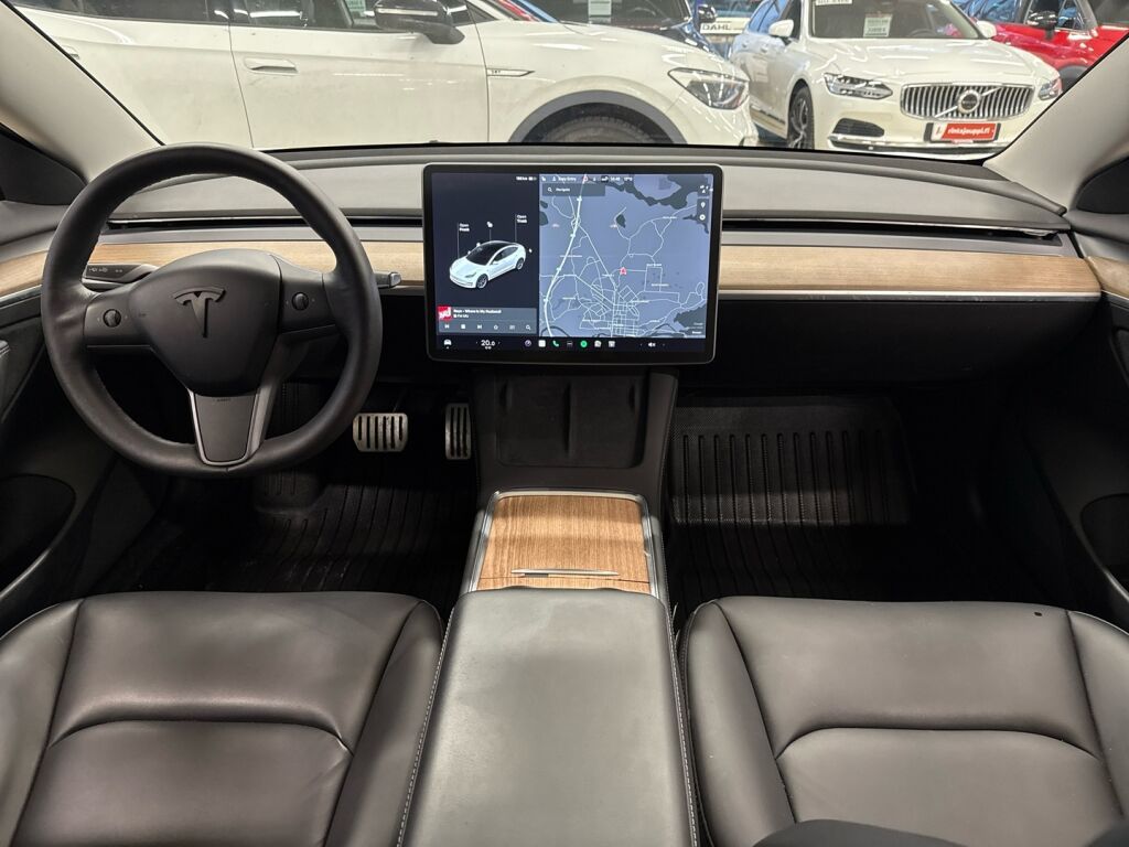 Tesla Model 3 2021 Valkoinen