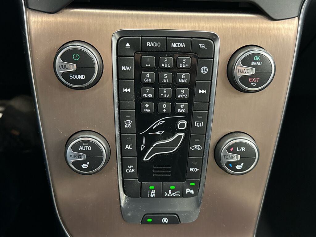 Volvo V40 Cross Country 2017 Sininen