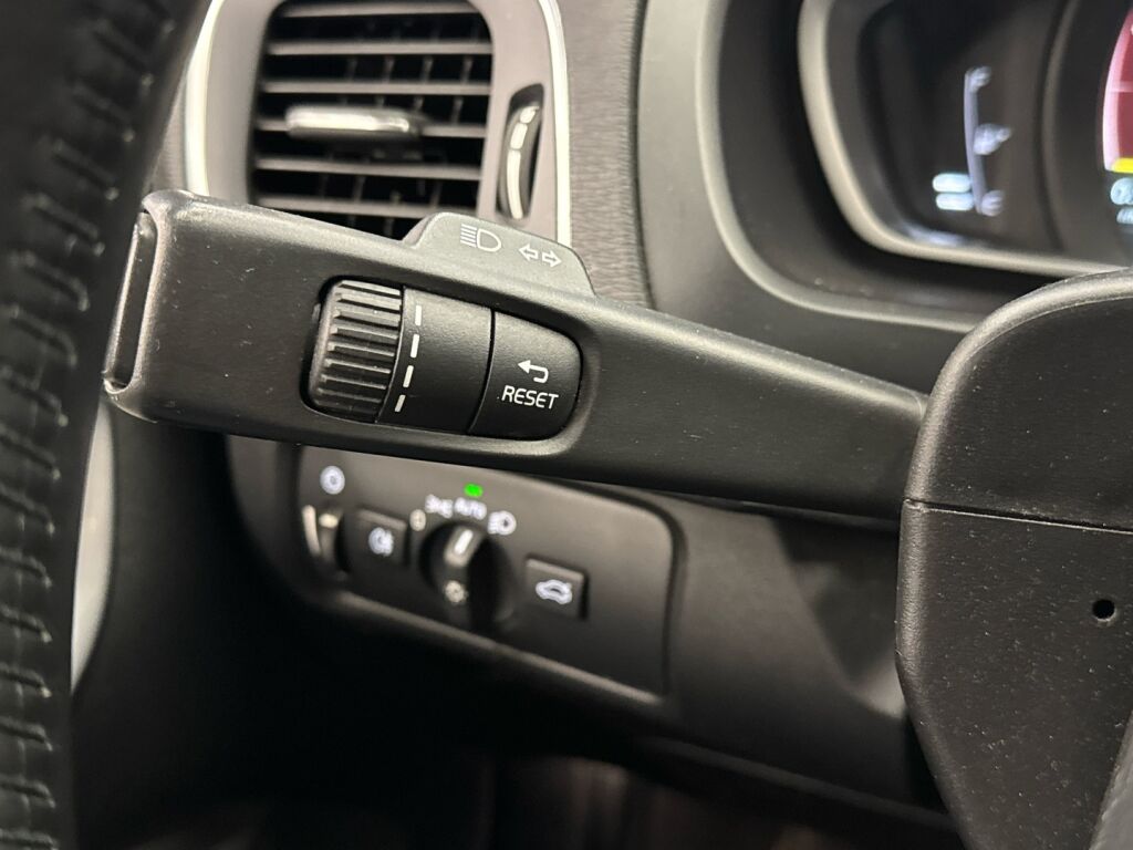 Volvo V40 Cross Country 2017 Sininen