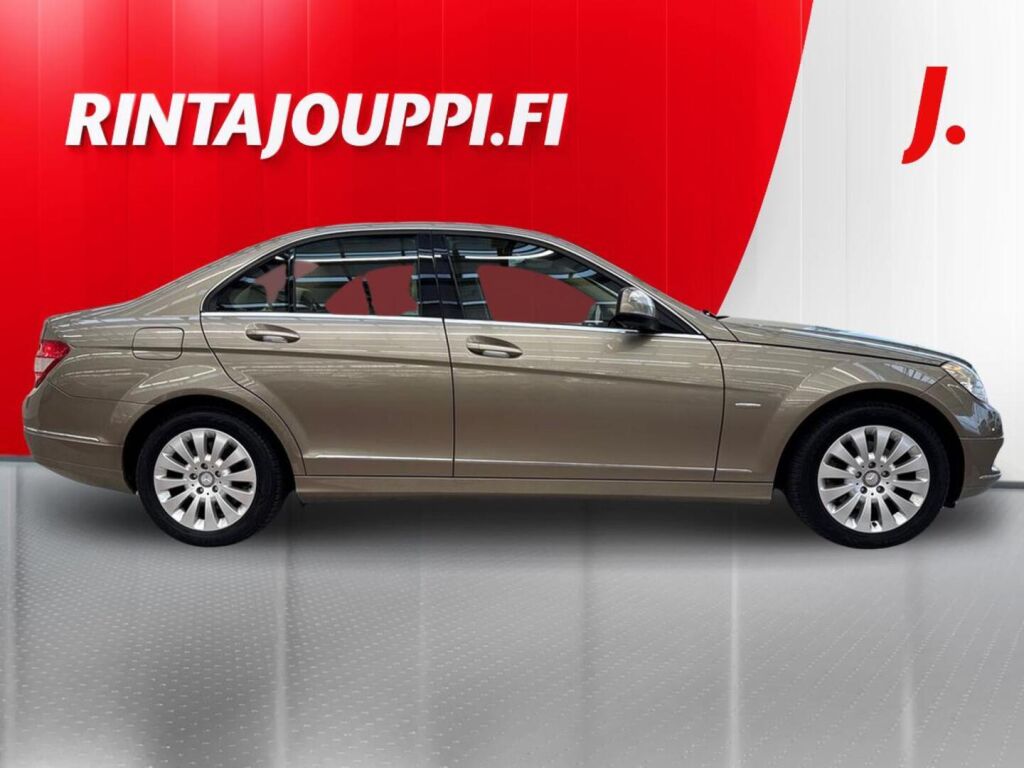 Mercedes-Benz C 2007 Ruskea (beige)