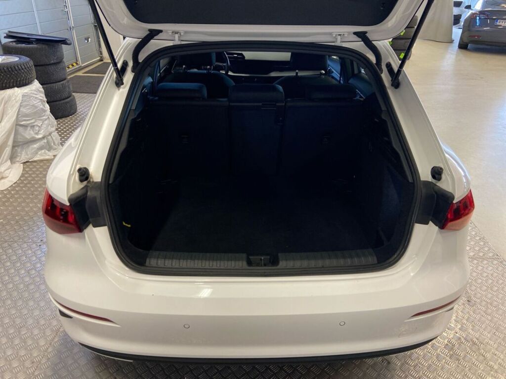 Audi A3 2022 Valkoinen