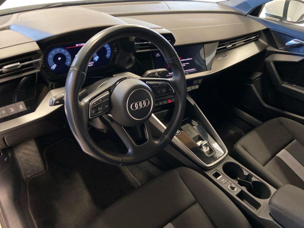 Audi A3 2022 Valkoinen