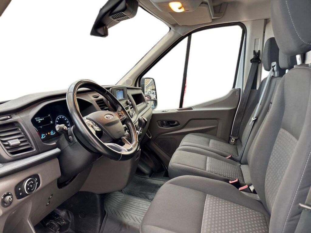 Ford Transit 2022 Valkoinen