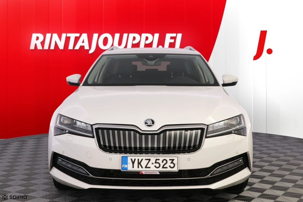 Skoda Superb 2020 Valkoinen