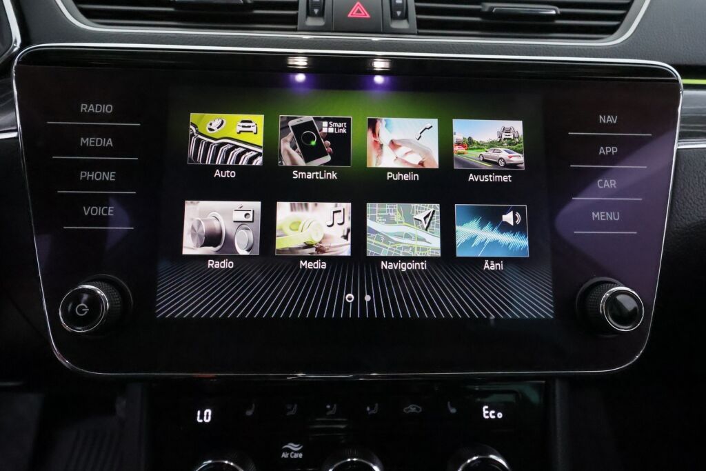 Skoda Superb 2020 Valkoinen