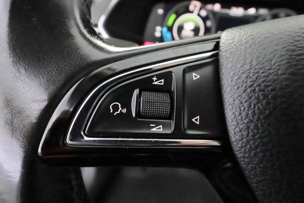 Skoda Superb 2020 Valkoinen