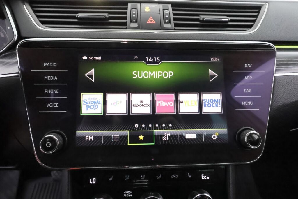 Skoda Superb 2020 Valkoinen