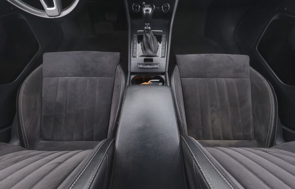 Skoda Superb 2020 Valkoinen