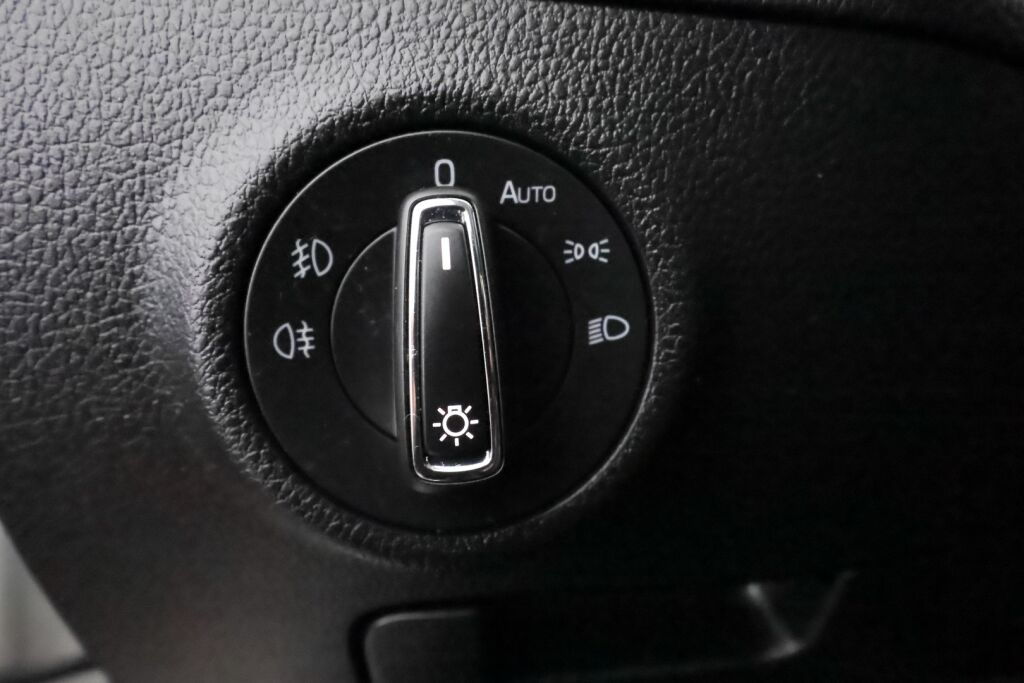 Skoda Superb 2020 Valkoinen