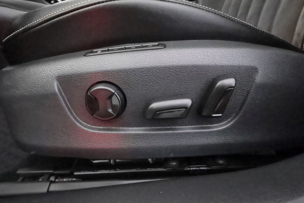 Skoda Superb 2020 Valkoinen