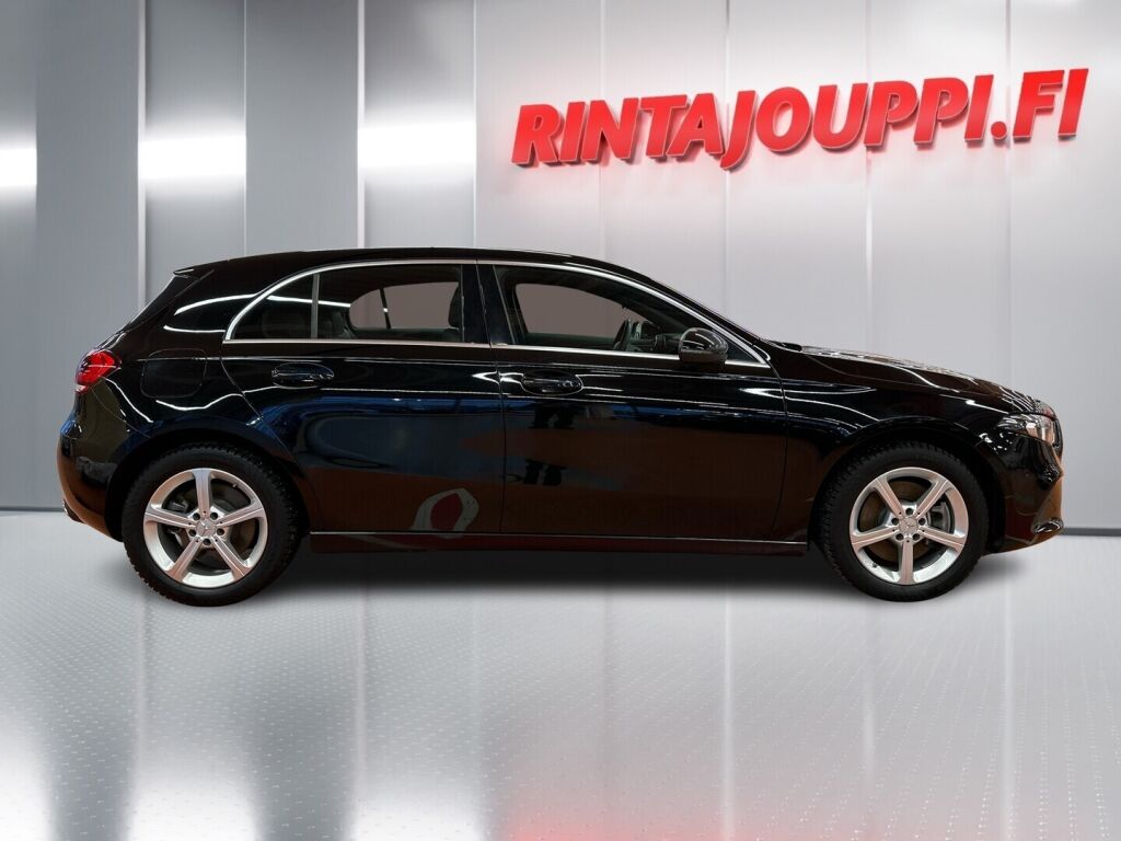 Mercedes-Benz A 2022 Musta