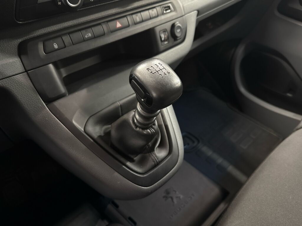 Peugeot Expert 2022 Valkoinen