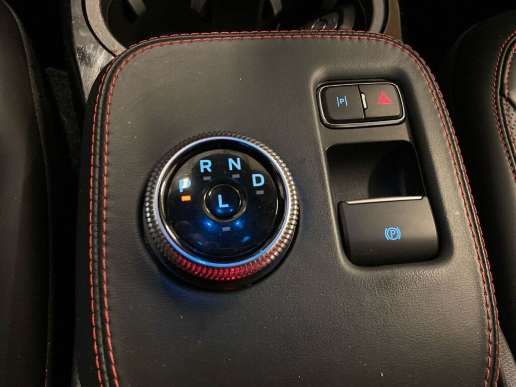 Ford Mustang Mach-E 2022 Musta