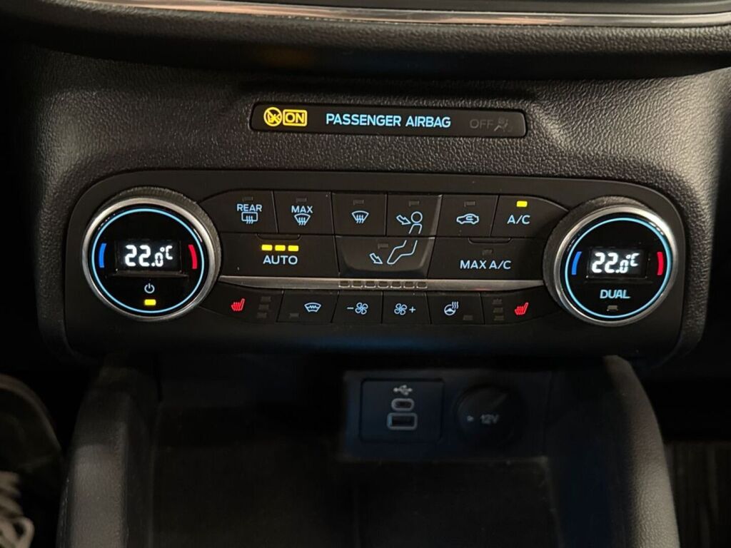 Ford Kuga 2022 Valkoinen