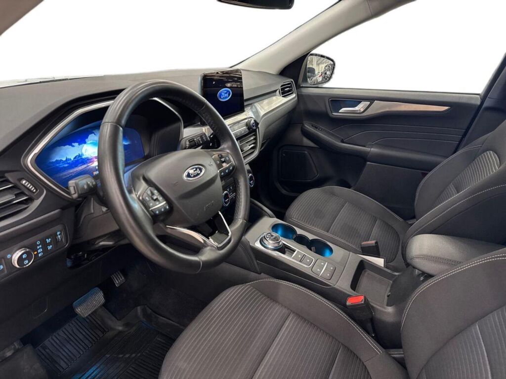 Ford Kuga 2022 Valkoinen