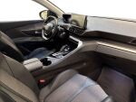 Peugeot 3008 2022 Punainen