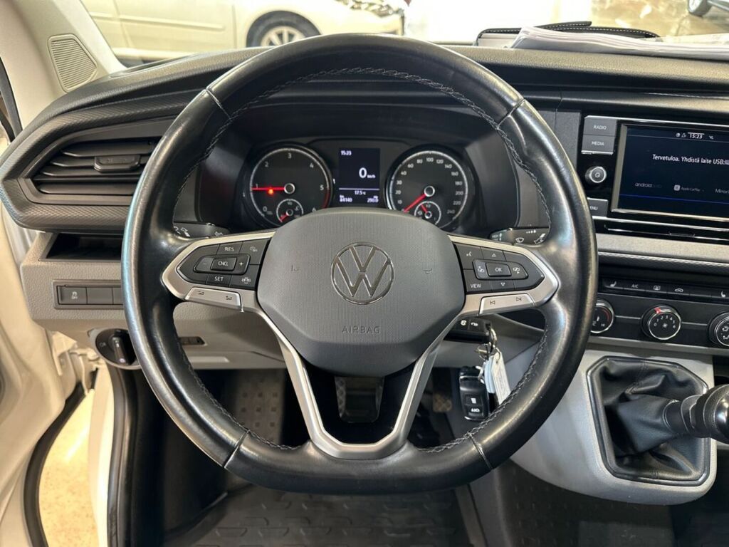 Volkswagen Transporter 2022 Valkoinen