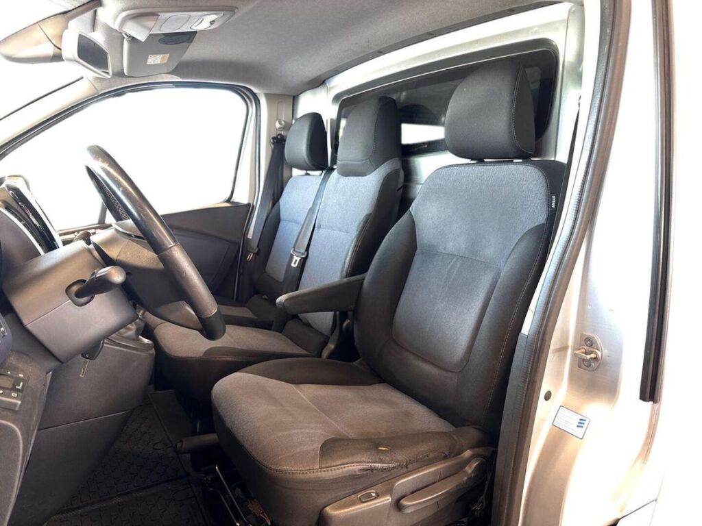 Opel Vivaro 2019 Metallinhohto Hopea