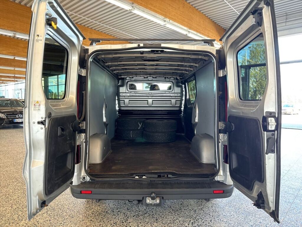 Opel Vivaro 2019 Metallinhohto Hopea