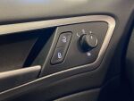 Volkswagen Golf 2019 Punainen