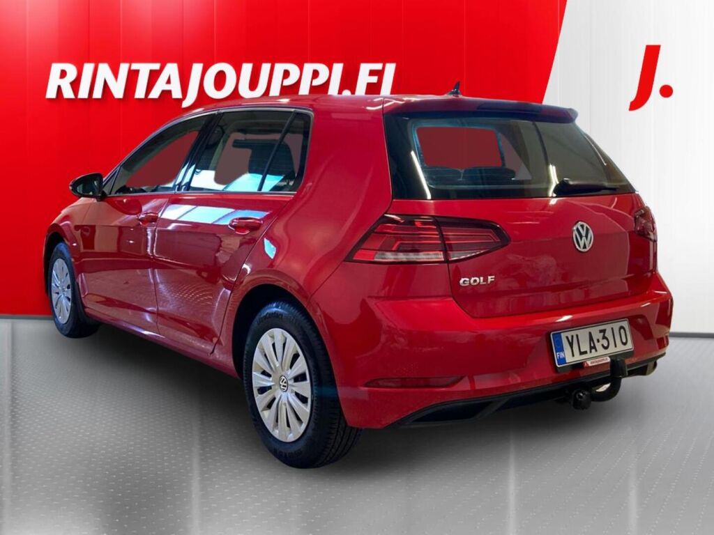 Volkswagen Golf 2019 Punainen