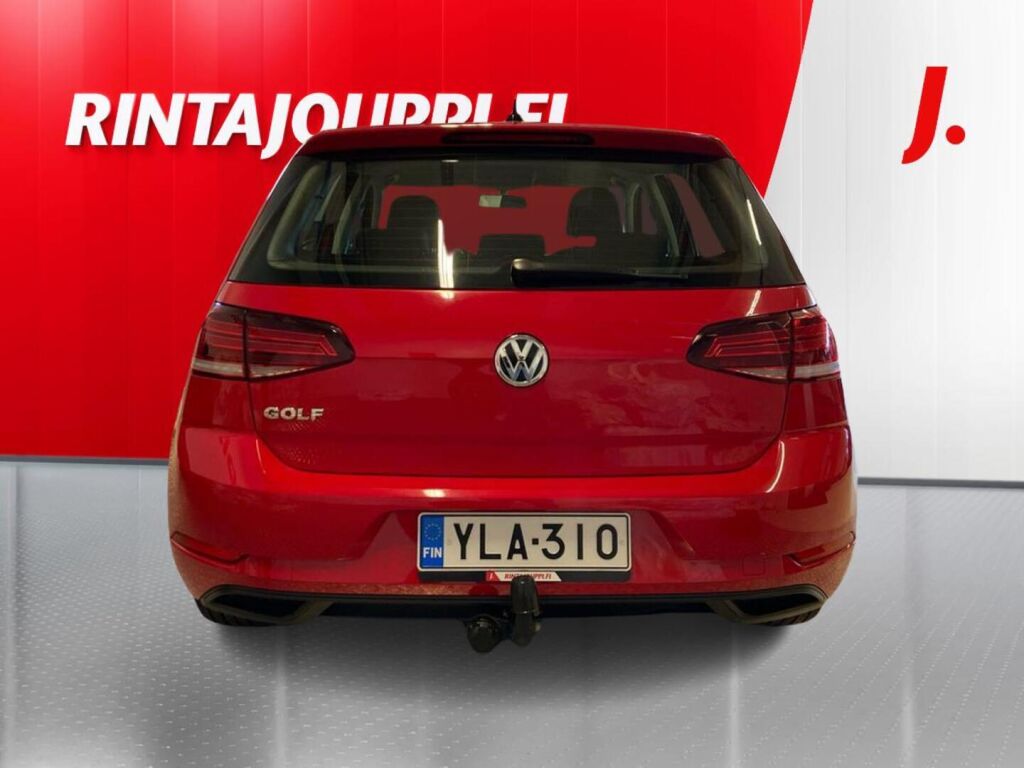Volkswagen Golf 2019 Punainen