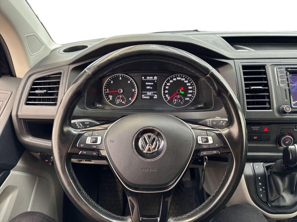 Volkswagen Transporter 2019 Musta