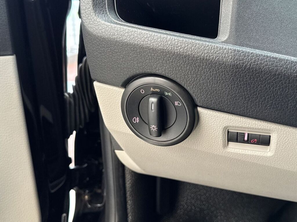 Volkswagen Transporter 2019 Musta