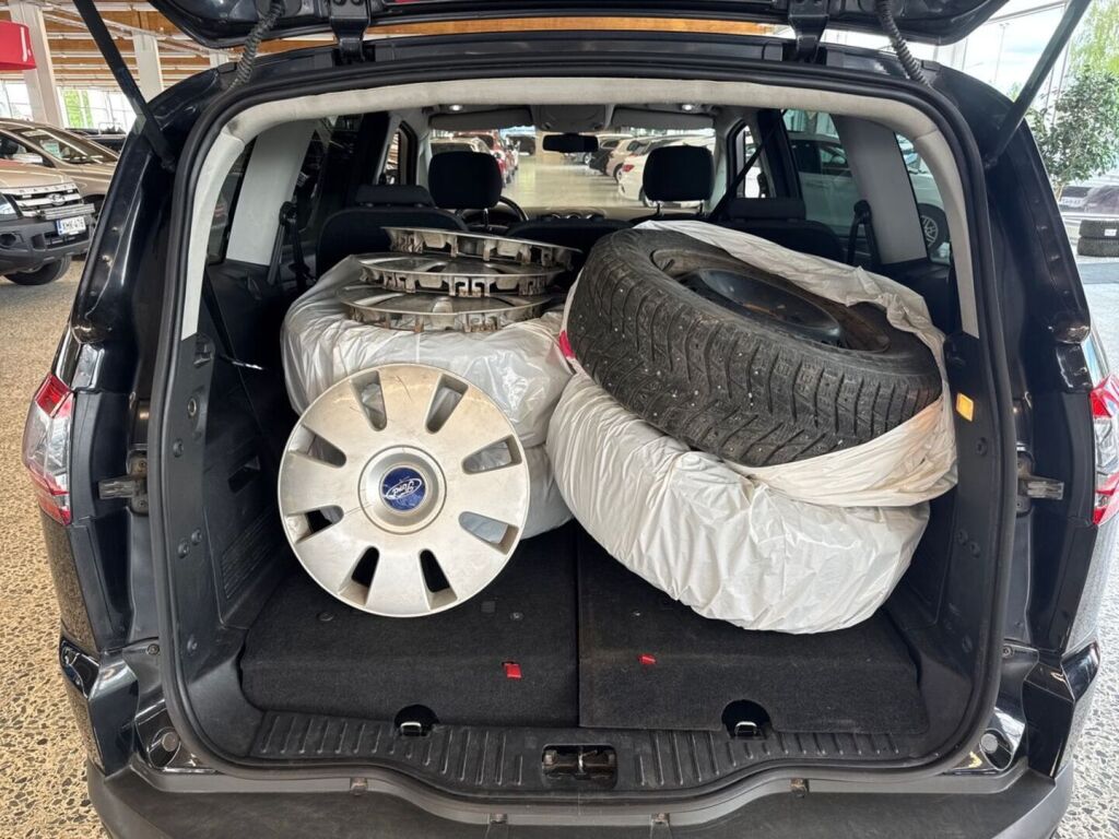 Ford S-Max 2011 Musta