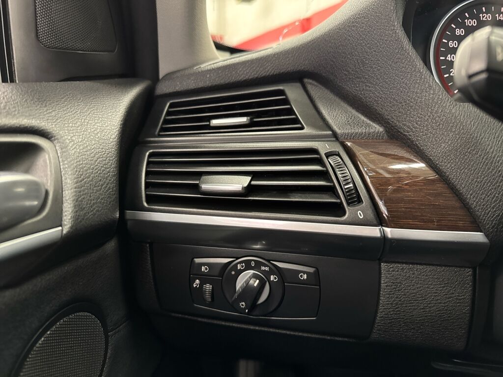 BMW X5 2010 Harmaa