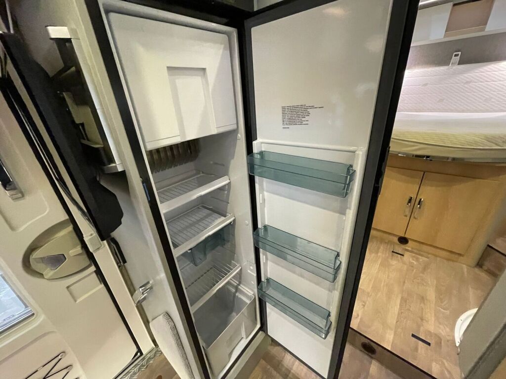 Hymer T 598 GL 2019 Valkoinen