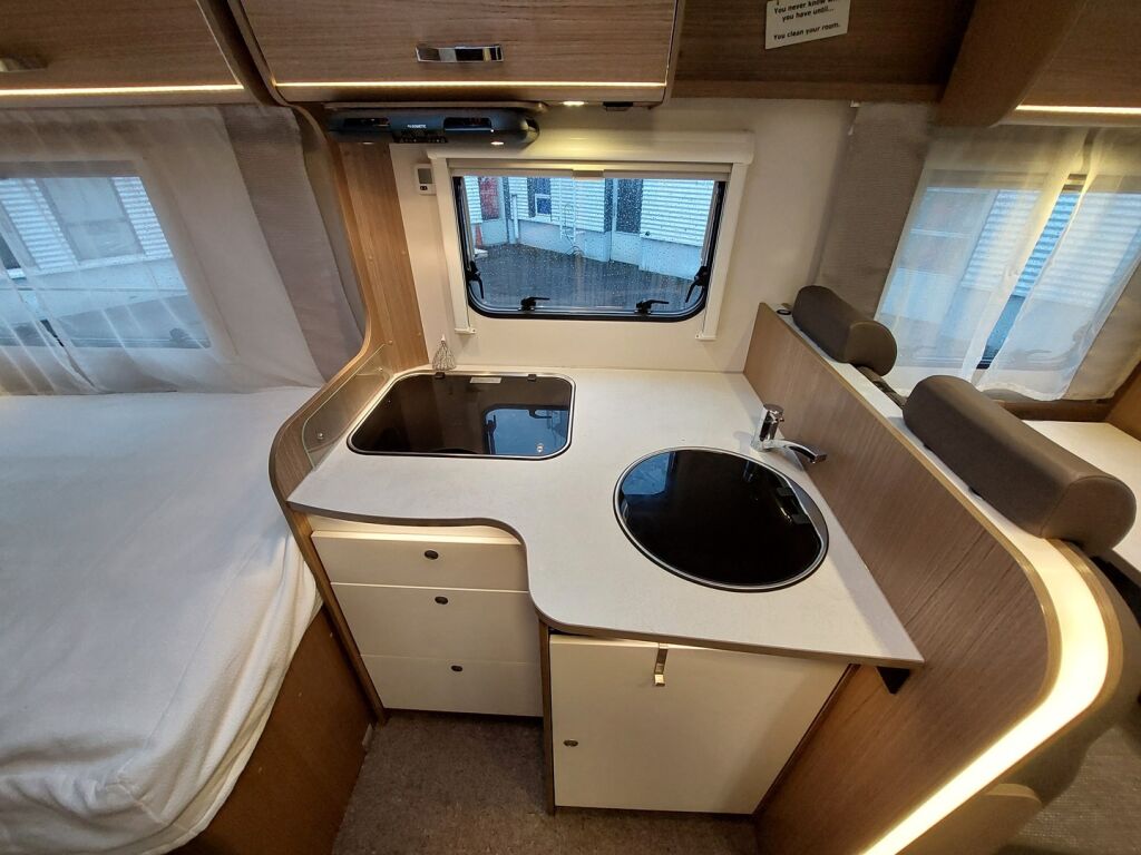 Carado T 348 2019 Valkoinen