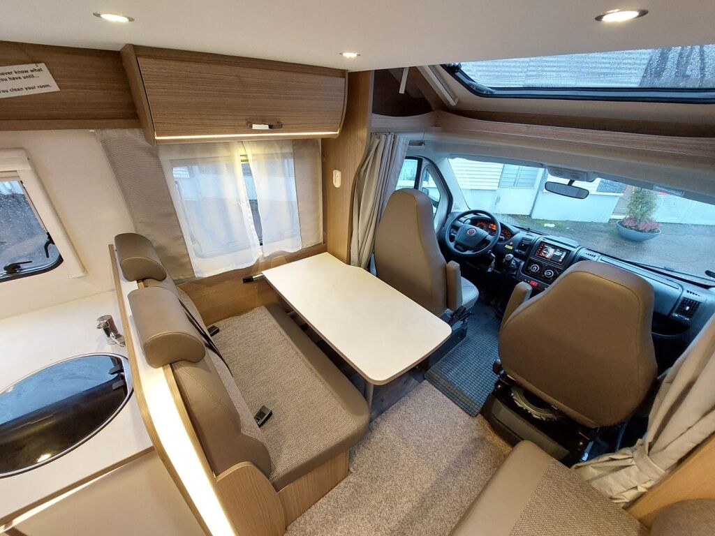 Carado T 348 2019 Valkoinen