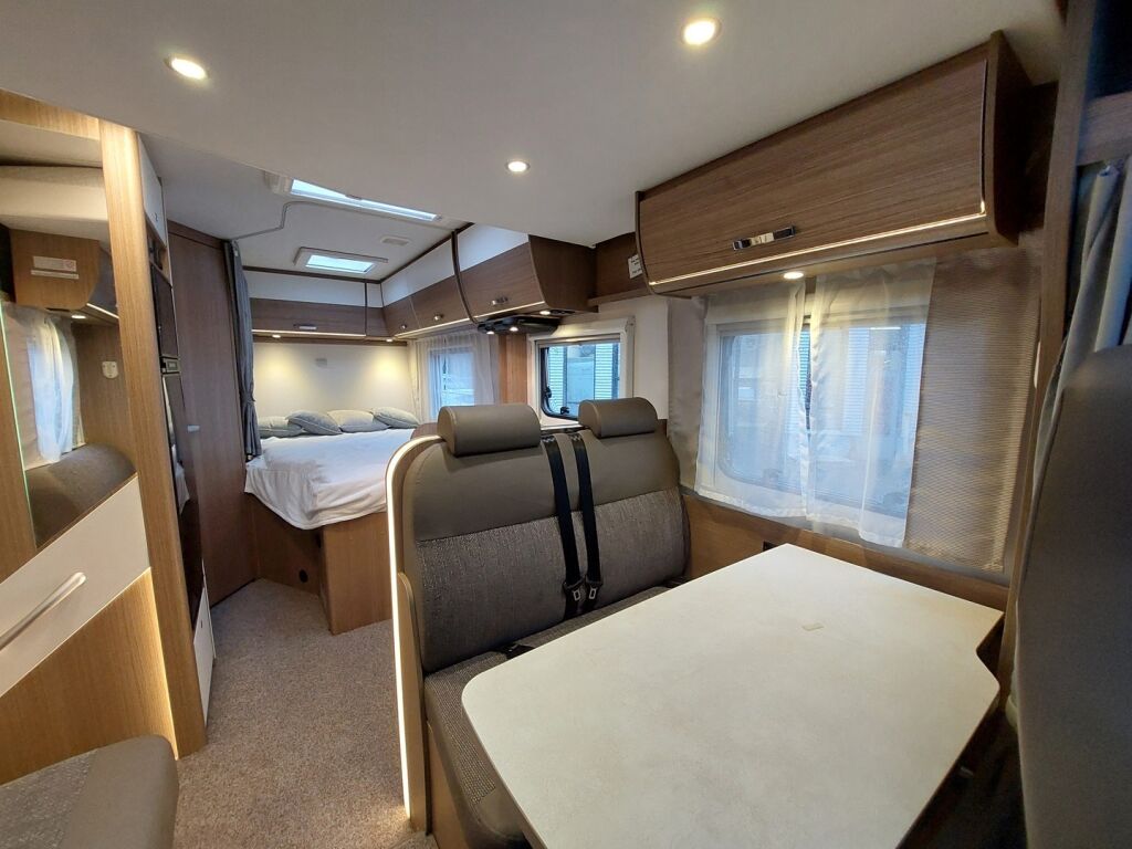 Carado T 348 2019 Valkoinen