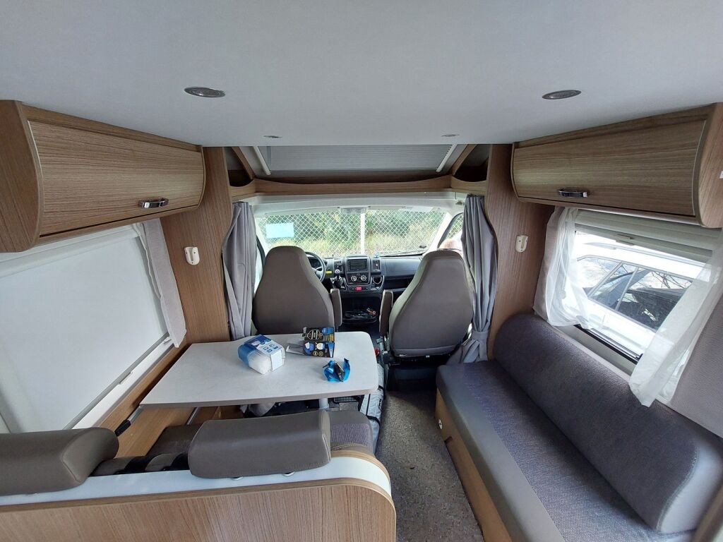 Carado T 348 2019 Valkoinen