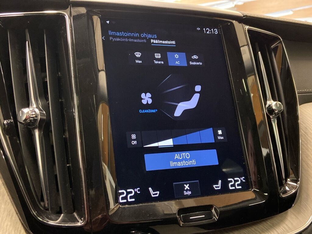 Volvo XC60 2019 Valkoinen