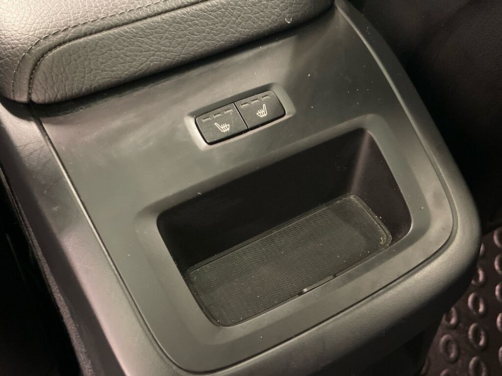 Volvo XC60 2019 Valkoinen